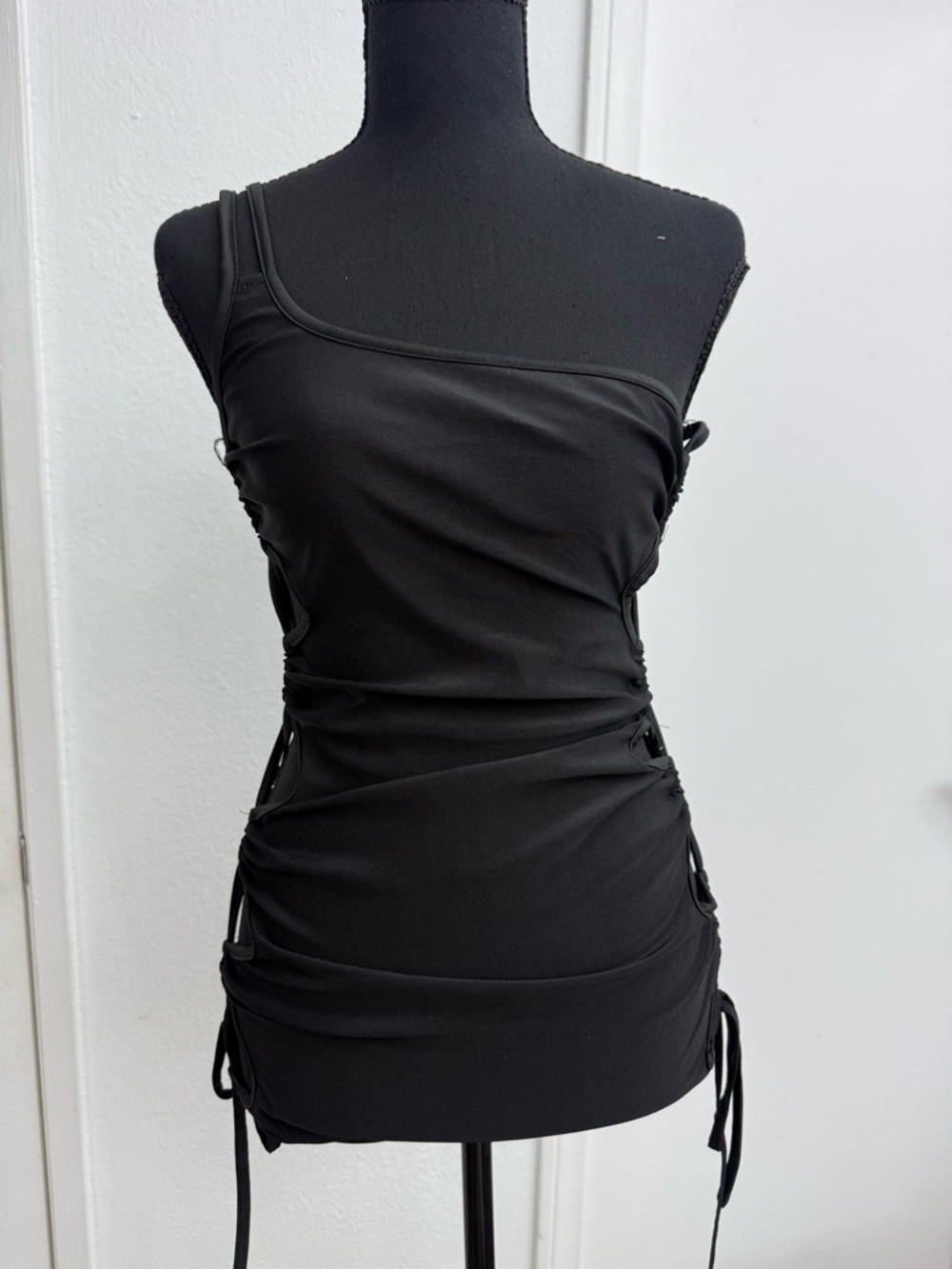 Black One-Shoulder Ruched Side-Tie Tank